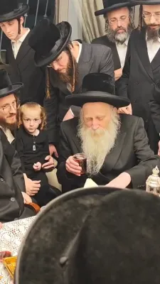 המקובל הרה"צ רבי איטשא מאיר מארגענשטערן שליט"א מתורת חכם ביים  לחיים לרגל השידוך פון  בת אחד מקורביו הרה"ח ר' נחמן שנעק שליט"א חתן המשפיע הרה"ג רבי ניסן דוד קיוואק שליט"א