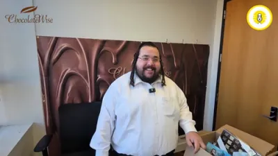 איין בייס זאגט אלעס! - די פערלאוויטש שאו