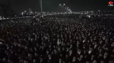 צענדליגער טויזנטער קומען זיך צונויף אין בני ברק צו א מאסן עצרת בראשות גדולי ישראל
