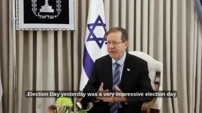 הערצאג ווארנט פארטיי פירער בעפאר די קאאליציע געשפרעכן הייבן זיך אן: 'אדער קומט איר מיט אן אפענעם קאפ אדער גייט מען צו פרישע וואלן'