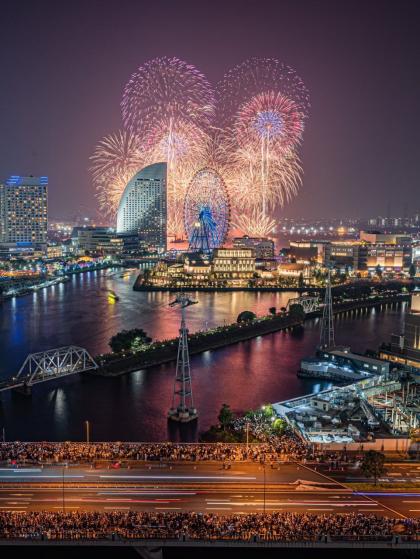 די נייע יאר 2026 ווערט אויפגענומען מיט גרויסע פארא