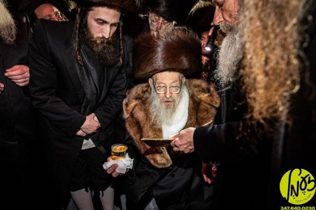 בארא פארק - כ"ק אדמו"ר מספינקא שליט"א גייט אין די 