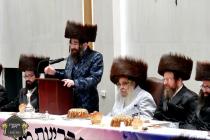 כ''ק רבינו הגה''ק שליט''א ביים מעמד קביעות מזוזה ו