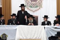 מסיבת לחיים בהיכל המתיבתא סניף דברי יואל לרגל שמחת