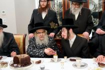 🌴בצל הקודש🌴
רבינו שליט"א ביים שמחת הווארט פון נכדו