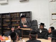והכינו: סוקסעספולער אסיפת עסקנים אפגעהאלטן אין צוג