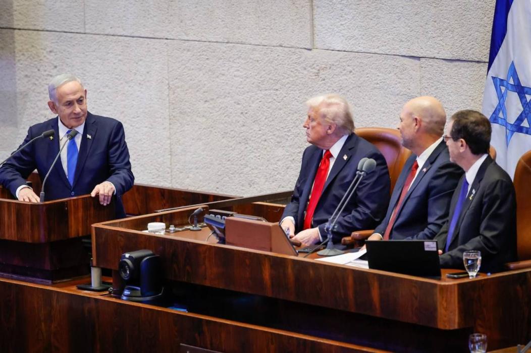 פרעזידענט טראמפ אין כנסת. 

▫️אידישער ווינקל ▫️