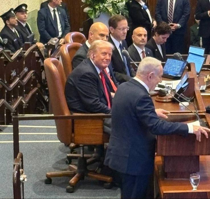 פרעזידענט טראמפ האט באקומען דאס לענגסטע שטייענדיגע