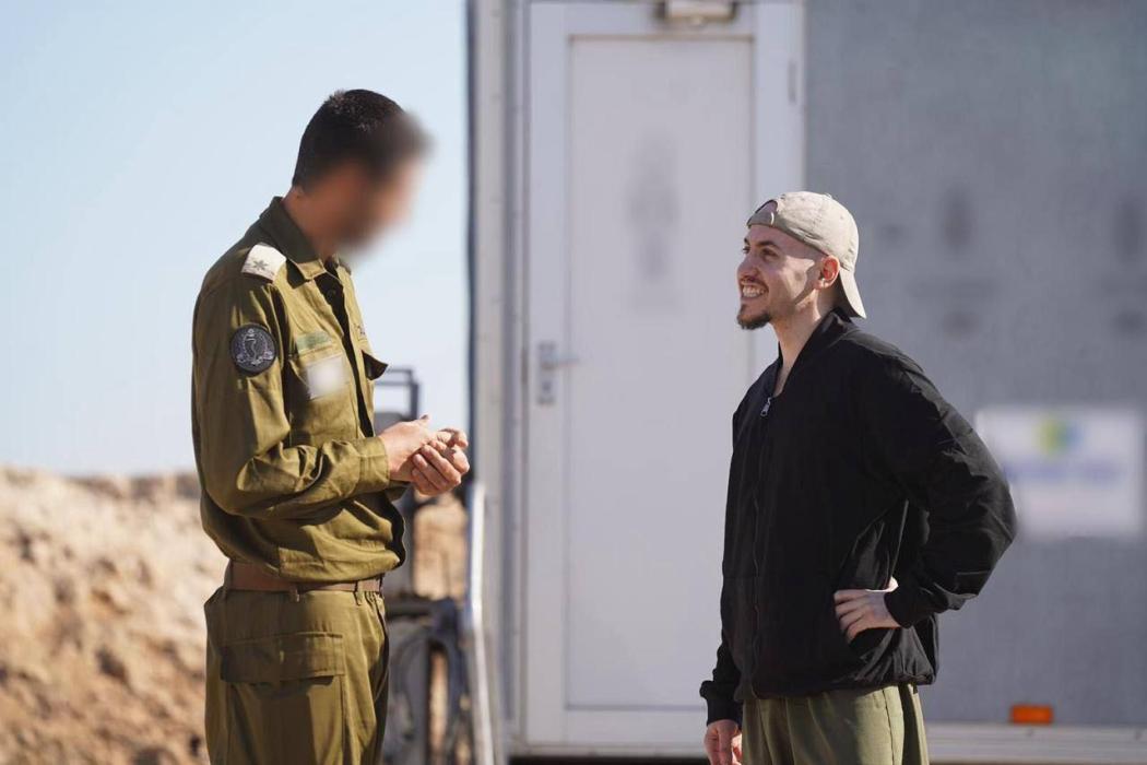 שטייענדיג יעצט. 10:52 [מדינת ישראל זייגער] אקטאבער