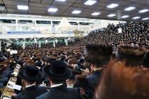 🌴בצל הקודש🌴 
רבינו שליט"א ביים שלחן הטהור ליל הושע