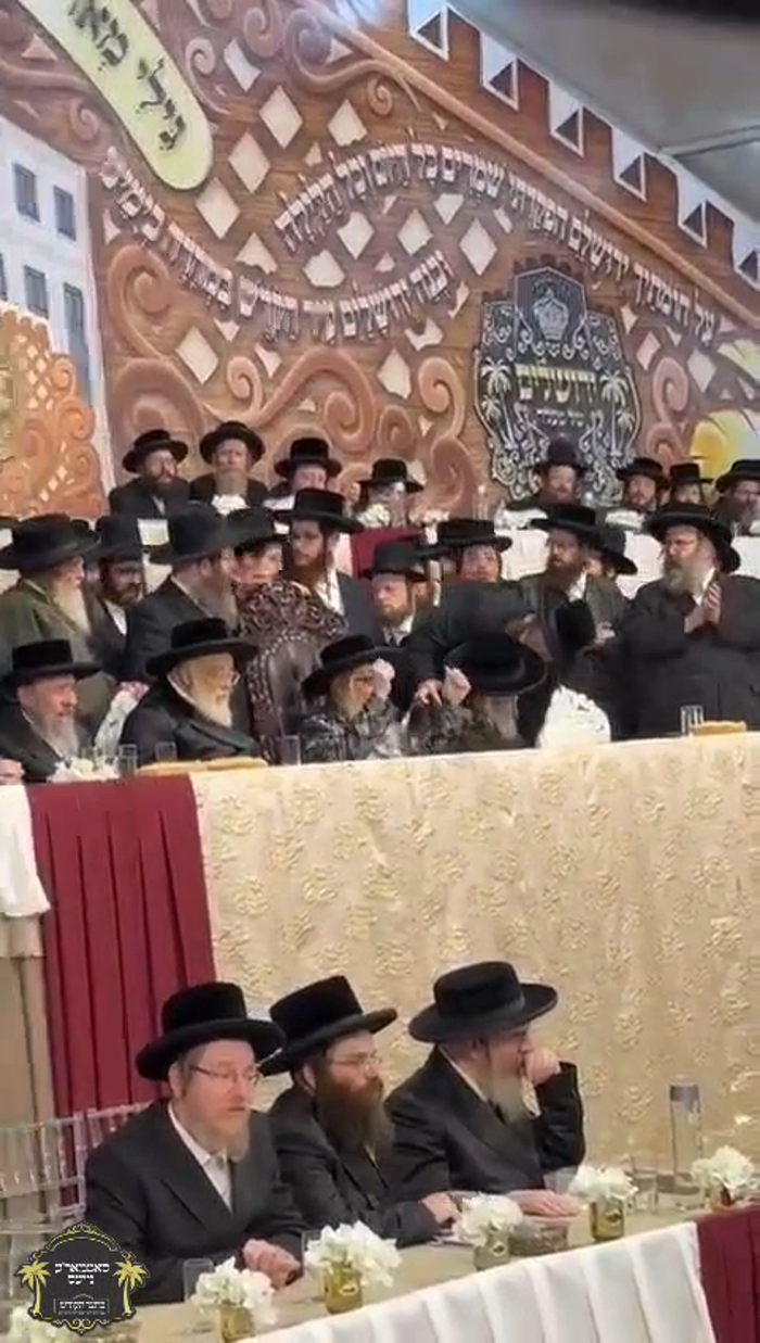 היסטארישן מעמד 'ירושלים של מעלה' אינעם גיגאנטישער 