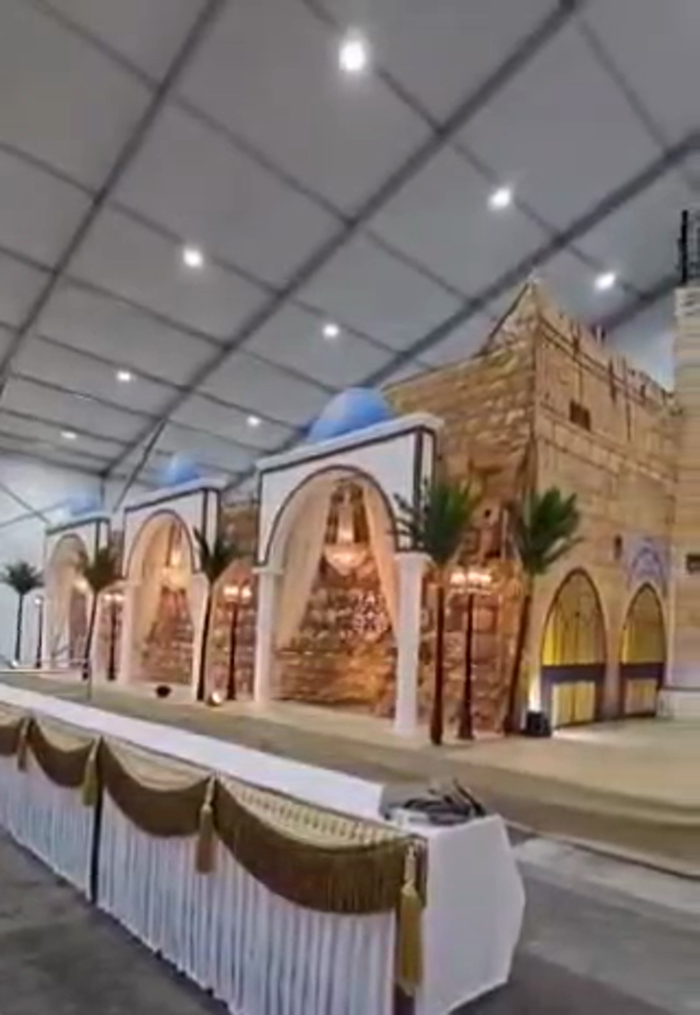 די פרעכטיגע פלאטפארמע פון די שבת אין מירון מיט סאט