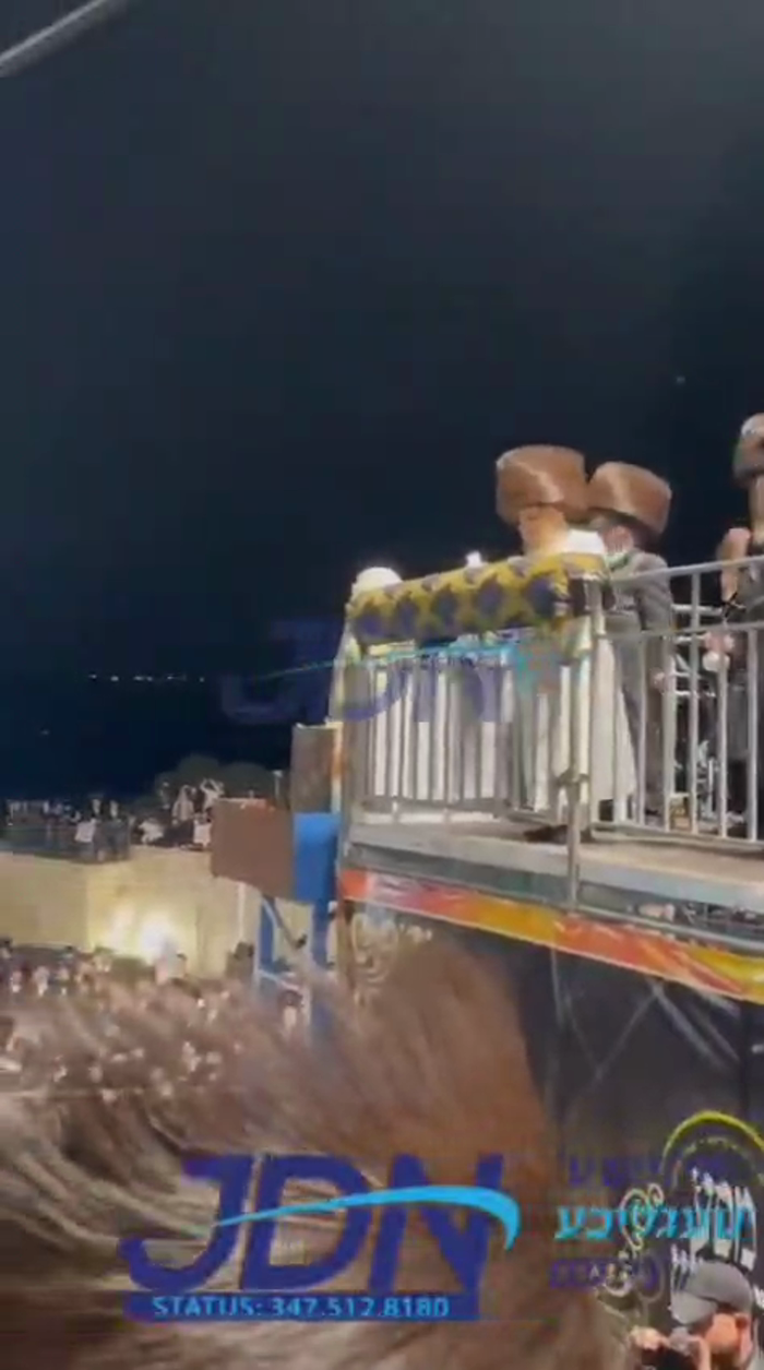 האדמו"ר מסאטמאר ביים מעמד הדלקה אין מירון.