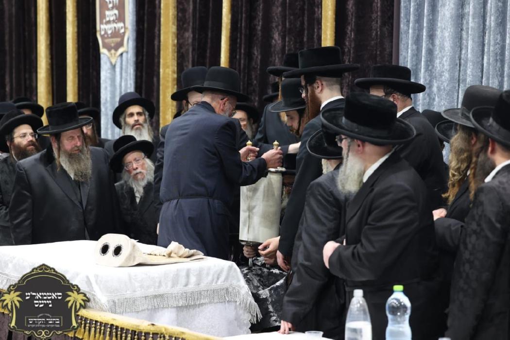 מעמד קבלת פנים לכבוד כ''ק רבינו הגה''ק שליט''א וכי