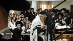 ערשטע בילדער כ''ק רבינו הגה''ק שליט''א ביי תפילת ש