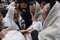 🌴בצל הקודש 🌴
רבינו שליט"א ביי תפילת שחרית אינאיינע