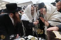 🌴בצל הקודש 🌴
רבינו שליט"א ביי תפילת שחרית אינאיינע