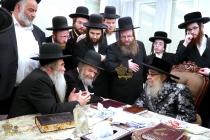 🌴בצל הקודש 🌴
הגאון הגדול רבי משה מרדכי קארפ שליט''