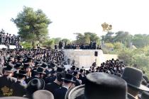 🌴בצל הקודש🌴
רבינו שליט"א ביי הר הצופים מול מקום המ