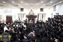 כ''ק רבינו הגה''ק שליט"א ביים משמיע זיין דעם שיעור