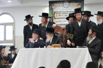 🌴בצל הקודש 🌴
רבינו שליט"א ביים מסיבת לחיים נאך תפי