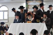 🌴בצל הקודש 🌴
רבינו שליט"א ביים מסיבת לחיים נאך תפי