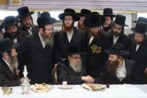 🌴בצל הקודש 🌴
רבינו שליט"א ביי יציקות הבורות ומסיבת