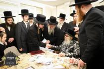 הגאון ר' אהרן רובינפעלד שליט''א ראש ישיבת בעלזא בק