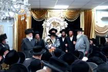 🌴בצל הקודש🌴
רבינו שליט"א ביים מעמד סיום כתיבת ספר 