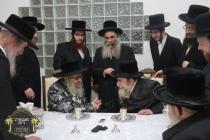 כ''ק רבינו הגה''ק שליט"א אויף א באזוך ביי כ"ק אדמו