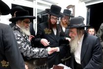 🌴בצל הקודש🌴
רבינו שליט"א אויף א באזוך ביי הגאון הג