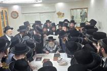 🌴בצל הקודש 🌴
רבינו שליט''א ביים משמיע זיין דברי הד