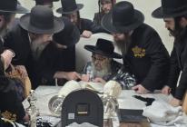 🌴בצל הקודש 🌴
רבינו שליט''א ביי כתיבת האותיות פאר ד