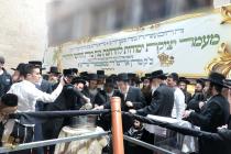 🌴בצל הקודש🌴
רבינו שליט"א ביים יציקת היסודות פאר די