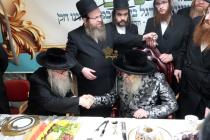 🌴בצל הקודש🌴
רבינו שליט"א ביים יציקת היסודות פאר די