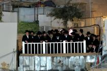 🌴בצל הקודש🌴
רבינו שליט"א ביים זיך אומקוקן ביים שטח