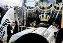 🌴בצל הקודש🌴
רבינו שליט"א ביי תפילת שחרית ואמירת הל