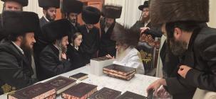 🌴בצל הקודש🌴
דער בעל אכסניא פון רבינו שליט''א אין מ