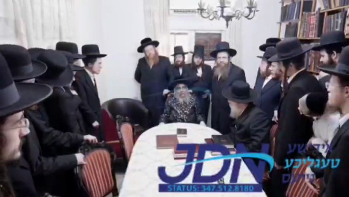 האדמו"ר מסטמאר ביים פארהערן צעירי אברכי חסידי גור 