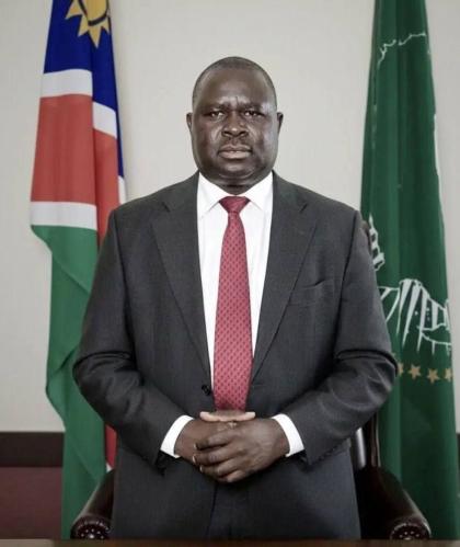 א פארשוין מיט'ן נאמען אדאלף היטלער האט געווינען לא