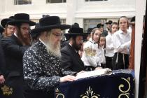 🌴בצל הקודש🌴
רבינו שליט"א ביי תפילת מעריב בהיכל ביה