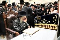 🌴בצל הקודש🌴
רבינו שליט"א ביי תפילת מעריב בהיכל ביה