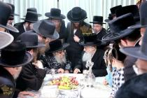 🌴בצל הקודש🌴
רבינו שליט"א אויף א באזוך ביי הגאון הג