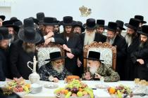 🌴בצל הקודש🌴
רבינו שליט"א אויף א באזוך ביי גיסו האד