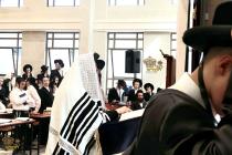 🌴בצל הקודש 🌴
רבינו שליט"א ביי תפילת שחרית אינאיינע