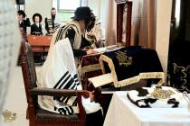 🌴בצל הקודש 🌴
רבינו שליט"א ביי תפילת שחרית אינאיינע