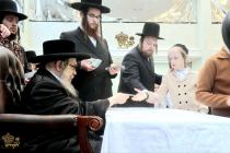 🌴בצל הקודש 🌴
רבינו שליט"א ביים פארטיילן מטבעות פאר