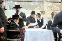 🌴בצל הקודש 🌴
רבינו שליט"א ביים פארטיילן מטבעות פאר