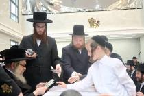 🌴בצל הקודש 🌴
רבינו שליט"א ביים פארטיילן מטבעות פאר