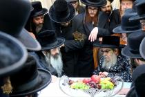 🌴בצל הקודש🌴
רבינו שליט"א אויף א באזוך ביי האדמו"ר 